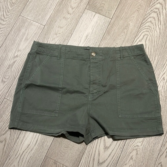 Banana Republic Shorts - Picture 1 of 7